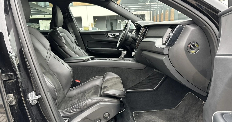 Volvo XC 60 cena 139900 przebieg: 74400, rok produkcji 2018 z Pabianice małe 79